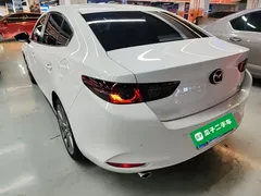 2021 Mazda 3 2.0L AT, белый — фото 5