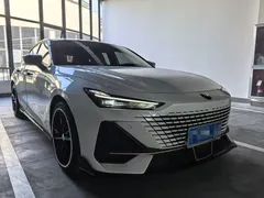 2023 Changan UNI-V 1.5T Sport, белый — фото 3
