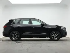 2021 Volkswagen Touareg 3.0TSI Black Sport Package, чёрный — фото 5