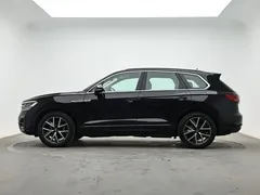 2021 Volkswagen Touareg 3.0TSI Black Sport Package, чёрный — фото 6