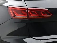 2021 Volkswagen Touareg 3.0TSI Black Sport Package, чёрный — фото 7