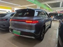 2025 BYD Song Pro 2nd Gen Smart Driving DM-i PHEV 75km Leading — фото 7