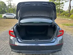 2022 Honda Accord 2.0L Hybrid — фото 13