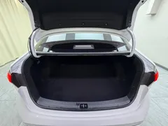 2022 Toyota Levin Hybrid 1.8H E-CVT Luxury, белый — фото 19
