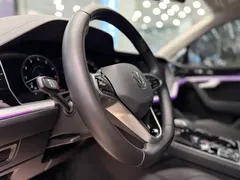 2020 Volkswagen Touareg 3.0TSI, чёрный — фото 15