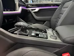 2020 Volkswagen Touareg 3.0TSI, чёрный — фото 16