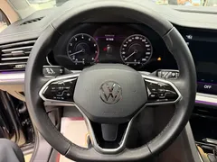2020 Volkswagen Touareg 3.0TSI, чёрный — фото 18
