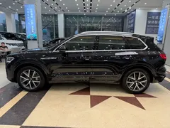 2020 Volkswagen Touareg 3.0TSI, чёрный — фото 26