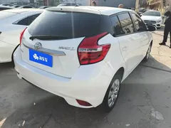 2021 Toyota Yaris L Zhixuan 1.5L CVT Leading, белый — фото 3