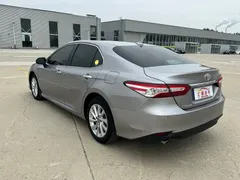 2021 Toyota Camry 2.0G Luxury — фото 9