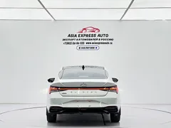 2022 Hyundai Elantra 1.5L CVT LUX Premium, белый — фото 5