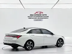 2022 Hyundai Elantra 1.5L CVT LUX Premium, белый — фото 6
