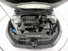 2022 Hyundai Elantra 1.5L CVT LUX Premium, белый — фото 8
