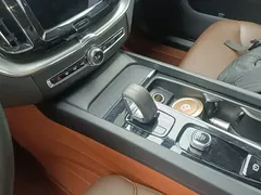 2022 Volvo XC60 4WD Zhiyi Luxury, белый — фото 14
