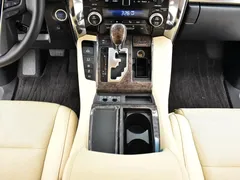 2020 Toyota Vellfire 2.5L Hybrid HV Premium, белый — фото 10