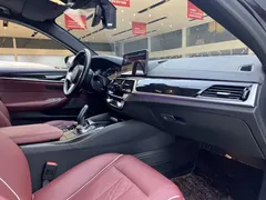 2022 BMW 5 Series 525Li M Sport Package, чёрный — фото 7