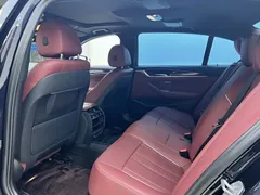 2022 BMW 5 Series 525Li M Sport Package, чёрный — фото 11