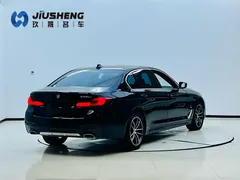 2022 BMW 5 Series 525Li M Sport Package, чёрный — фото 15