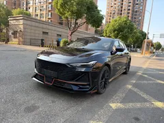 2023 Changan UNI-V 1.5T Sport, чёрный — фото 1