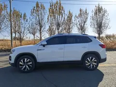 2022 Volkswagen Tayron 280TSI 2WD Luxury, белый — фото 4