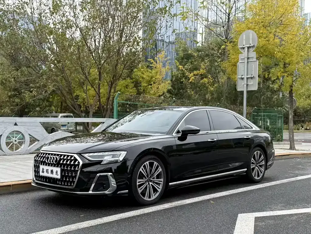 2023 Audi A8L 55 TFSI quattro Flagship