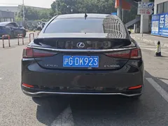 2021 Lexus ES 300h Excellence, чёрный — фото 5