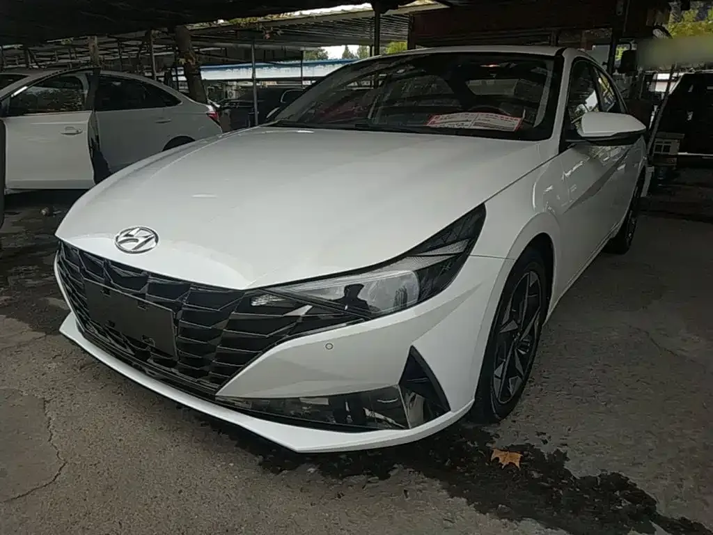 2021 Hyundai Elantra 1.5L CVT LUX Premium