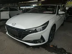 2021 Hyundai Elantra 1.5L CVT LUX Premium, белый — фото 2
