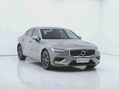 2021 Volvo S60 T4 Luxury — фото 3