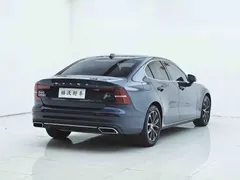 2022 Volvo S60 B4 Luxury, синий — фото 6