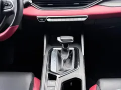 2021 Geely Emgrand S 1.4T CVT Luxury, белый — фото 9