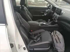 2021 Nissan Sylphy 1.6L XL CVT, белый — фото 25