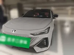 2022 Changan UNI-V 1.5T Premium — фото 1