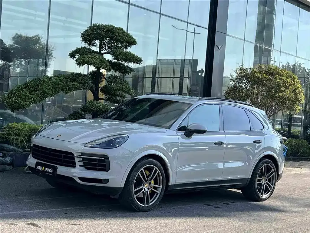 2023 Porsche Cayenne 3.0T Platinum Edition