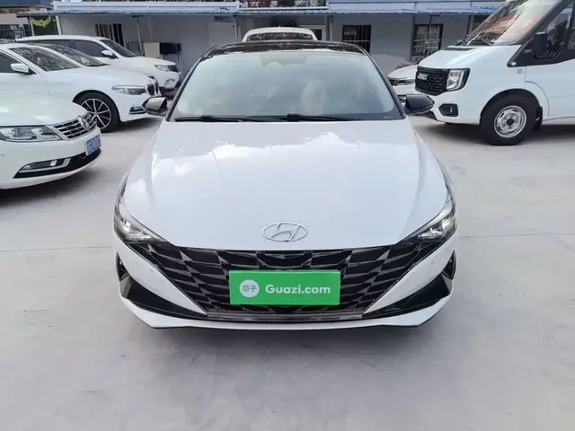 2022 Hyundai Elantra 1.5L CVT LUX Premium