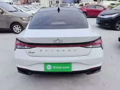 2022 Hyundai Elantra 1.5L CVT LUX Premium, белый — фото 6