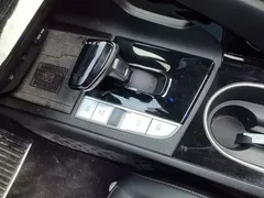 2022 Hyundai Elantra 1.5L CVT LUX Premium, белый — фото 14