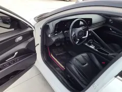 2022 Hyundai Elantra 1.5L CVT LUX Premium, белый — фото 16