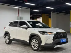 2022 Toyota Corolla Cross 2.0L Luxury, белый — фото 3