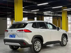 2022 Toyota Corolla Cross 2.0L Luxury, белый — фото 4