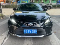 2023 Toyota Camry 2.0G Luxury, чёрный — фото 2