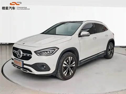 2023 Mercedes-Benz GLA 220