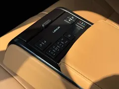 2021 Lexus ES 300h Executive — фото 16