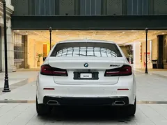 2022 BMW 5 Series 530Li Leading Luxury Package, белый — фото 6