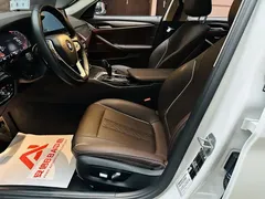 2022 BMW 5 Series 530Li Leading Luxury Package, белый — фото 15