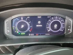 2022 Volkswagen Passat 430PHEV Luxury, белый — фото 7