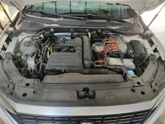 2022 Volkswagen Passat 430PHEV Luxury, белый — фото 16