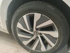 2022 Volkswagen Passat 430PHEV Luxury, белый — фото 25
