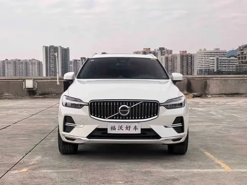 2024 Volvo XC60 4WD Luxury