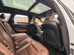 2024 Volvo XC60 4WD Luxury, белый — фото 5
